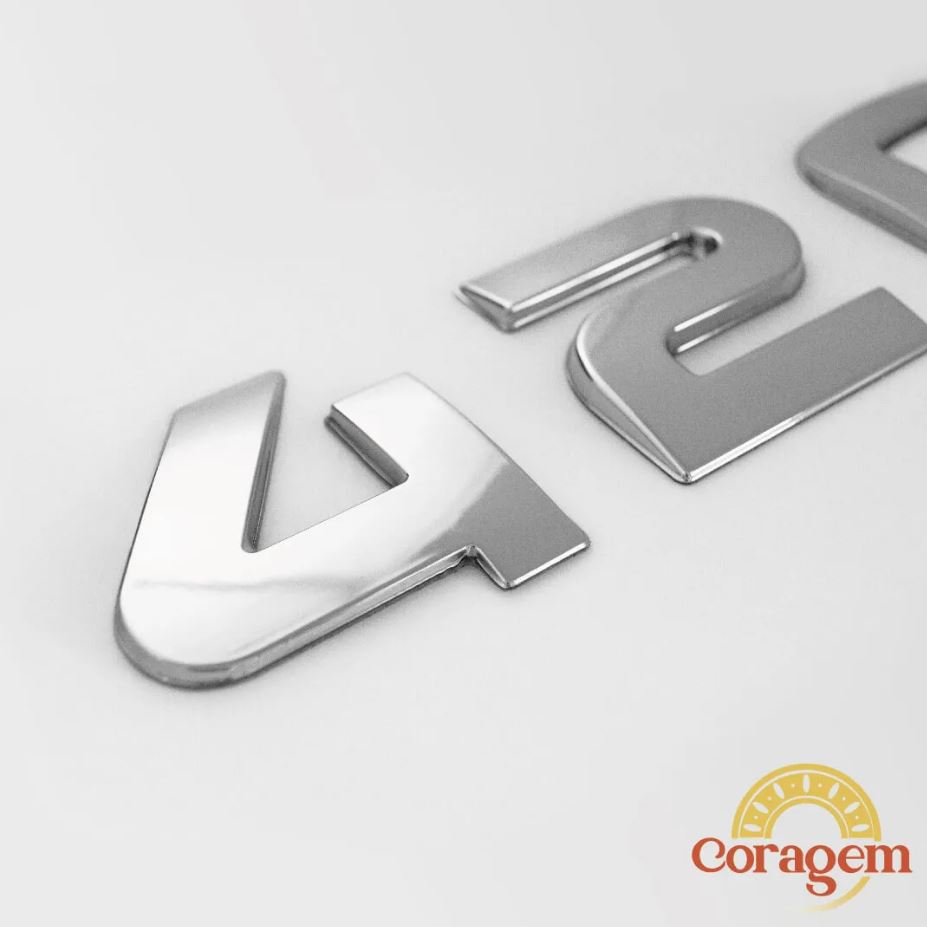 EMBLEMA ADESIVO EM CROMADO IVECO STRALIS 